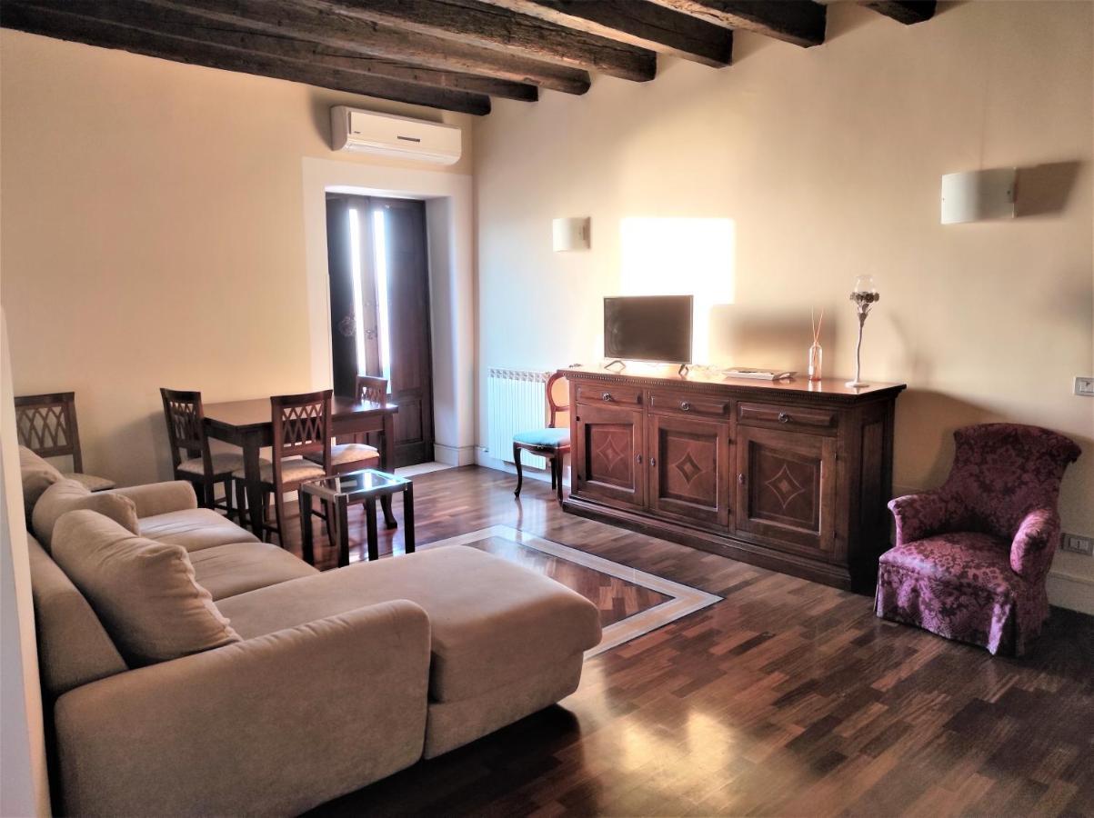 Flora'S House - Ortigia Holidays 시라쿠사 외부 사진